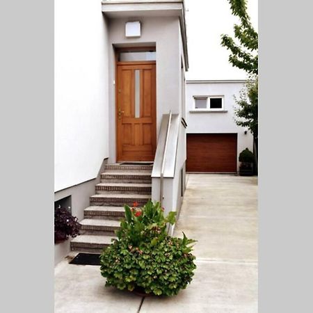 Modern Apartment In ทาร์นูฟ ภายนอก รูปภาพ